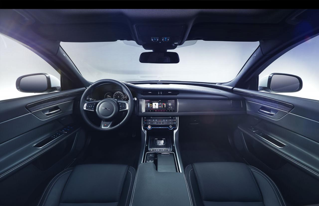 Jaguar XF Interior Images: XF Interior Photo Gallery