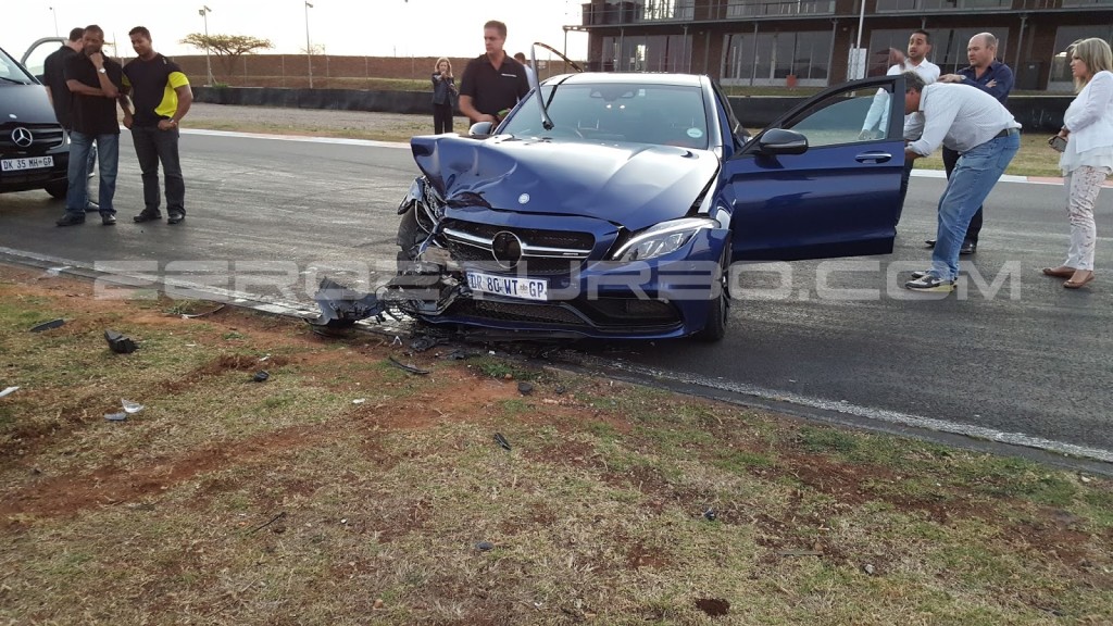 mercedes-amg-gt-s-c63-s-crash-south-africa-zwartkops-2015-zero2turbo (12)