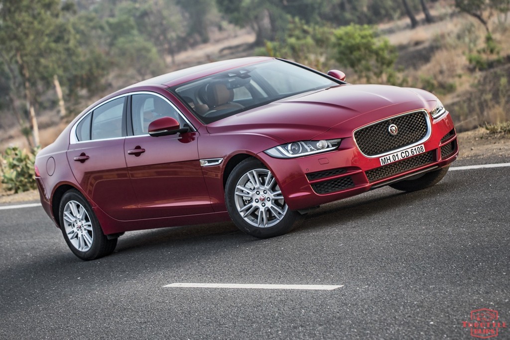 jaguar_xe_03