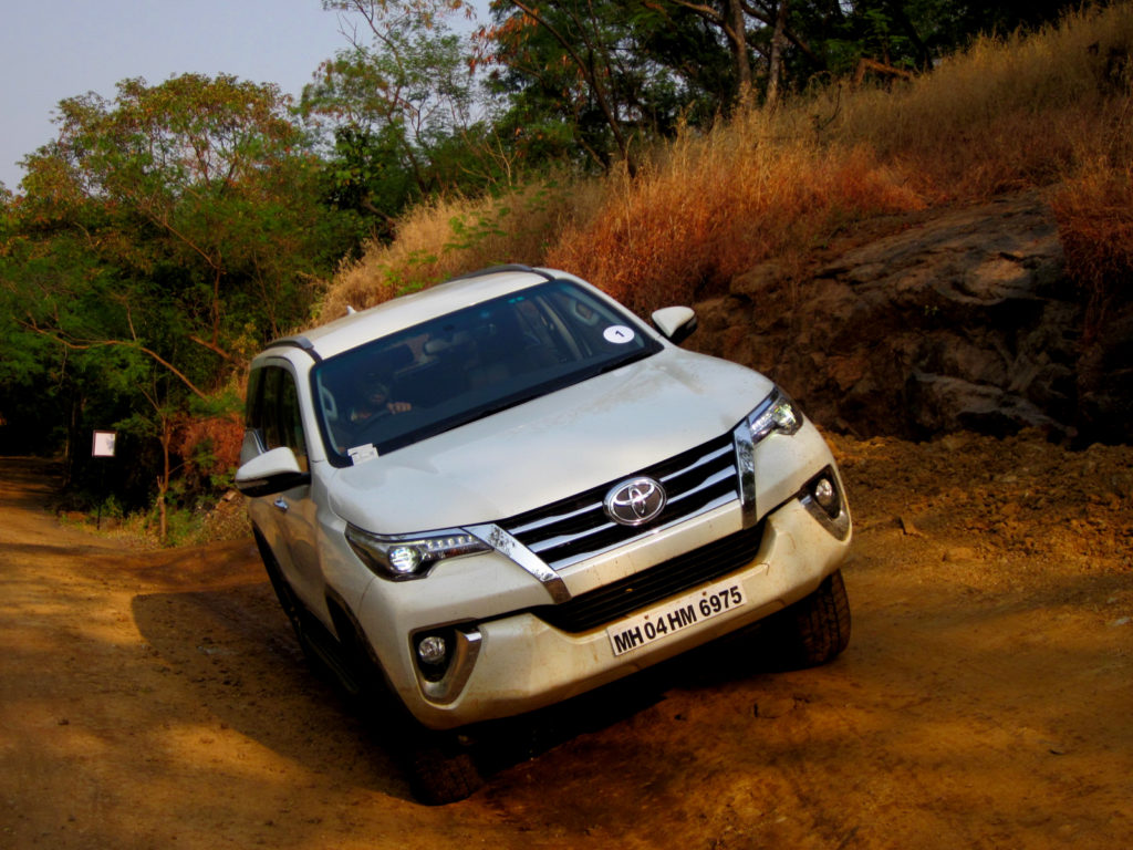 toyota_fortuner_4x4_boot_camp_14