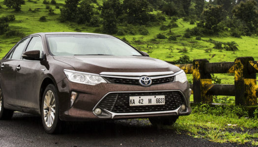 Toyota Camry Hybrid: Review, Test Drive